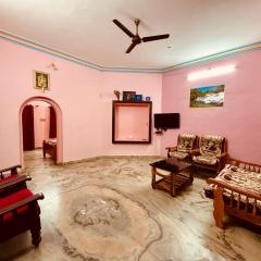 Phoenix Holiday Home