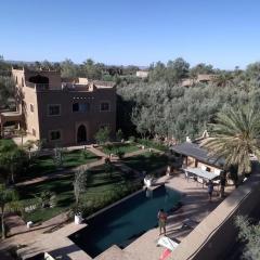 Dar Lily, villa familiale avec piscine et services