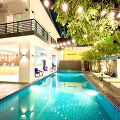 SKY VILLA - BKK Phnom Penh - Rooms & Apartments - FREE LAUNDRY