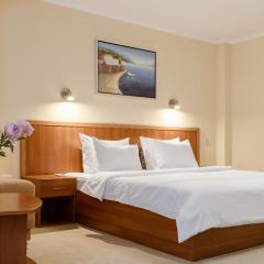 PecherSky Hotel