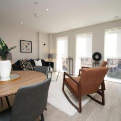 Casa 1 - Cardiff Bay - 2 Bed Apartment w/ Parking