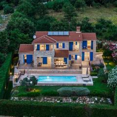 Villa Sterpazzi - near Porec with Sea View, private Jacuzzi, Sauna and Pool