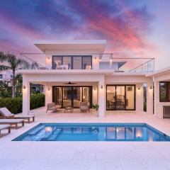 Sunny Bay Estate Villa 4 Bedroom Waterfront