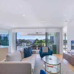 'The Riveredge' Chic Resort-Style Luxury near CBD