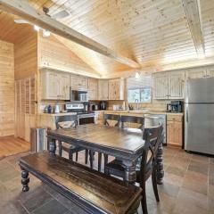 Stunning Log Cabin Close to Panguitch Lake