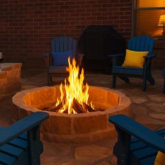 Ultimate Group Getaway Near Joe Pool Lake