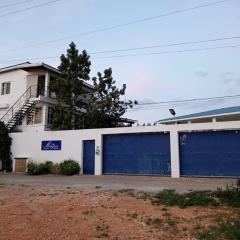 Doña Mayra Aparta Hotel