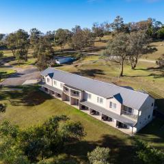 BATHURST GOLDFIELDS MOTEL at 428 CONROD STRAIGHT MOUNT PANORAMA