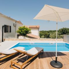 Heritage New Stone Villa Allegra - Private Swimming Pool & Garden