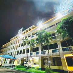 โรงแรมรอยัลจอมมณี เฮอริเทจ