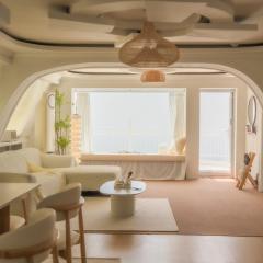 Double-decker pension Ocean view duplex with a view of Cheongsapo Beach train #High-rise view#Ocean front view