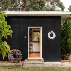 Dune Shack - On The Beach, 10 minutes from Port Arthur