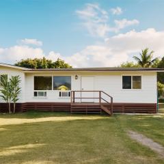 Hale Moana Retreat AC Walk to Ocean and Spacious Family Stay