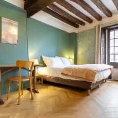 Charmant cottage rénové et climatisé, centre historique de Moret-sur-Loing