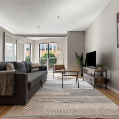 CozySuites Mill District with pool gym #12