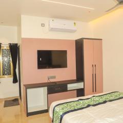 Hotel Gurudev & Lodging