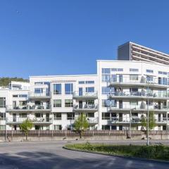 83m2-3 sleeping rooms-2 balconies-direct traffic to airport and tourist places