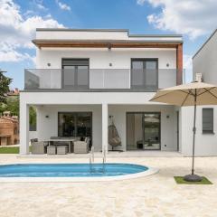 Lovely Home In Labin With Wifi