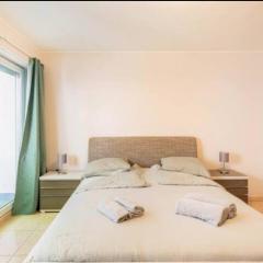 Centerluxfirst