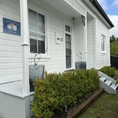 Moore St Cottage