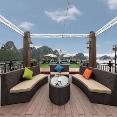 Midori Preminum Cruise in Ha Long Bay