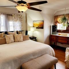 Downtown Boho Home wOffice Yoga StudioKing Bed