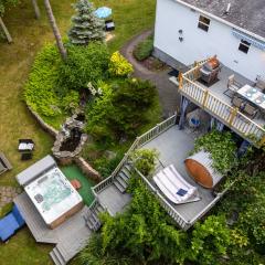 Hideaway Hot Tub Sunna Lake Kayaks Pool