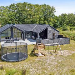 Amazing Home In Rødby With Wifi