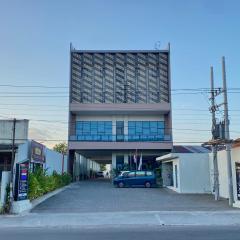 Front One Hotel Gombong