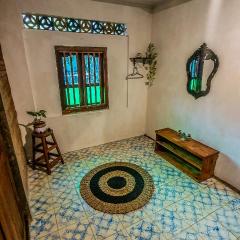 Rumah Gaharu - Wetan