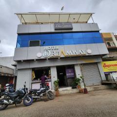 Hotel O Dreamway Geeta Bhawan Bus Stop