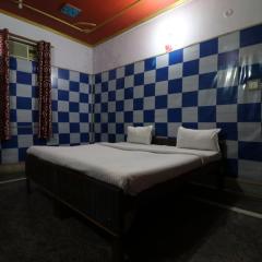 Capital O Honey Hotel