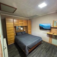 Studio St Florentin 2