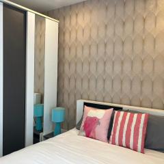Modern 1-Bedroom Apt Just Steps from Nimman #A403