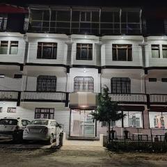 Hotel Mahadev