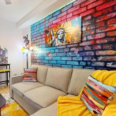 Fun & Colorful Getaway, 15 Minutes To NYC