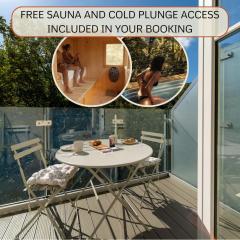 Clifftop Watch, River View and Balcony, 1 BR, Parking, Beach 10 min walk