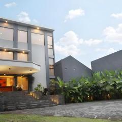Hotel Amira Pasteur