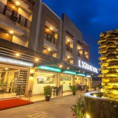 L Square Hotel