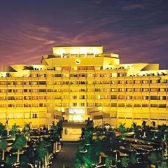 Fangzhong Holiday Hotel