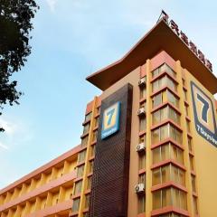 7 Days Premium Zibo Jinjing Avenue the Mixc