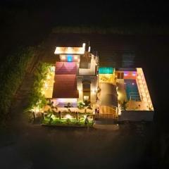 Lux Pvt Pool, Rain Dance, Near Bhimashankar, Pets!