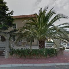 Apartments with parking space Makarska - 22633