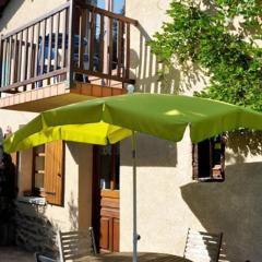 Gîte chaleureux avec cheminée, terrasse et jardin clos - Animaux acceptés - FR-1-496-30