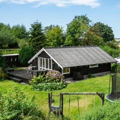 2 Bedroom Lovely Home In Hejls