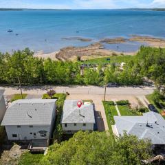 Kinepik Cottage Sunroom with Beach Access