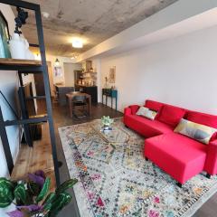 Downtown Toronto Spacious Spa Haven and Park