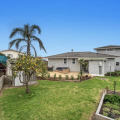 Twin Tide Retreat - Ohope Beach Holiday Home