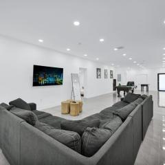 Lux Modern 4BR Villa with Pool in Miami