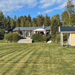 Amazing Home In Motala With Wifi